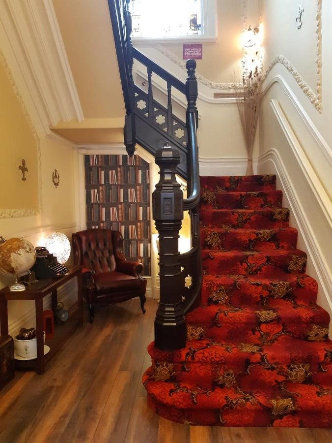 Savoy Hotel Fleetwood Bagian luar foto