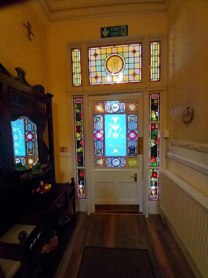 Savoy Hotel Fleetwood Bagian luar foto