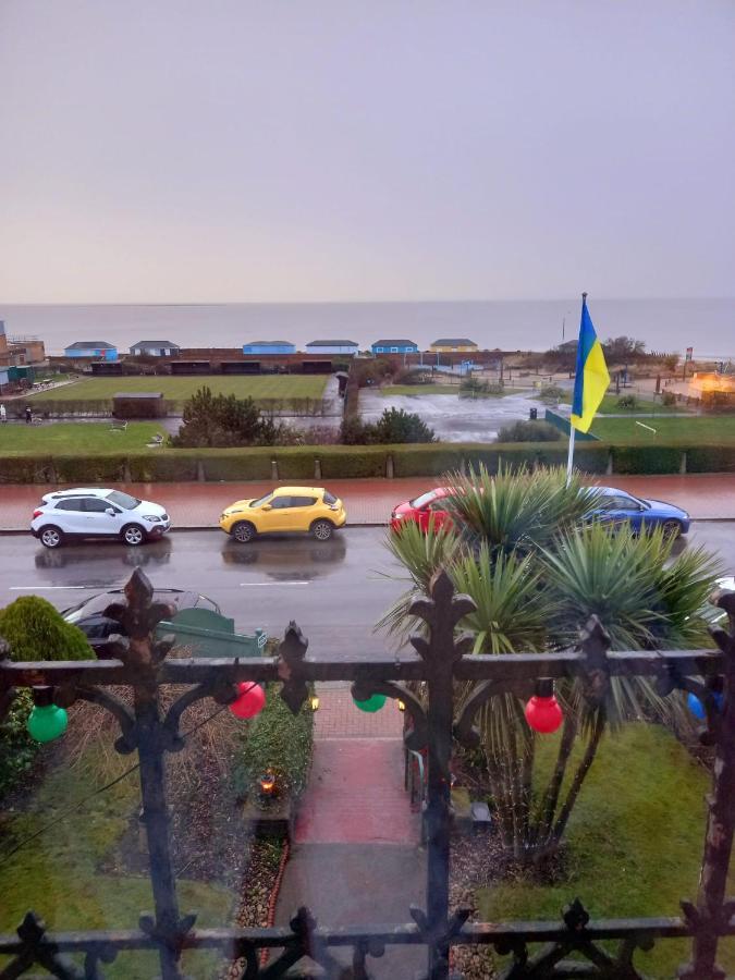 Savoy Hotel Fleetwood Bagian luar foto