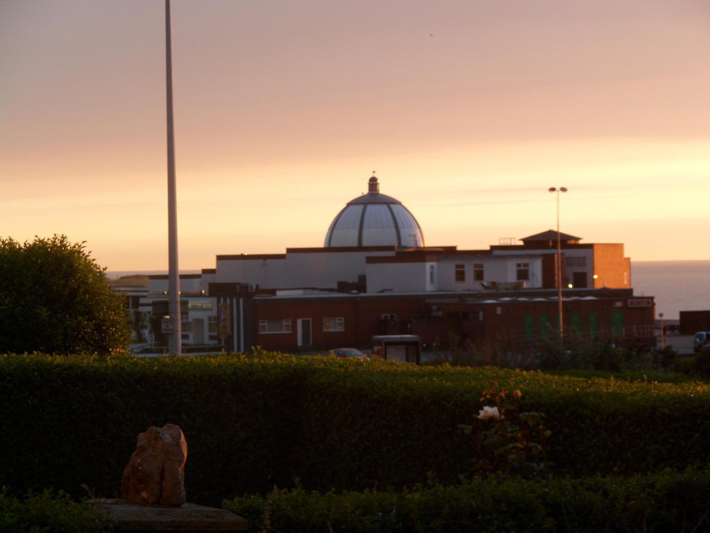 Savoy Hotel Fleetwood Bagian luar foto