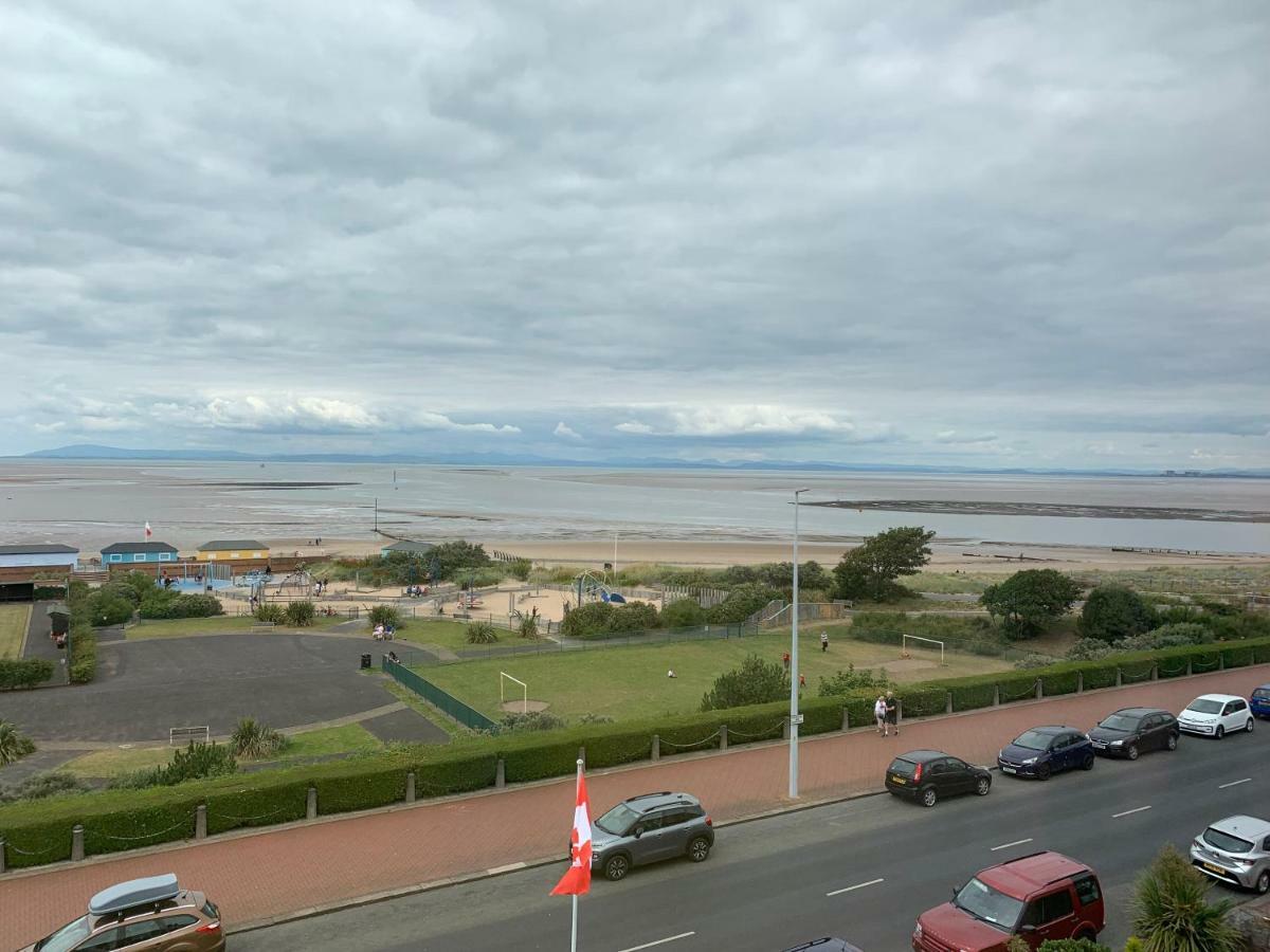 Savoy Hotel Fleetwood Bagian luar foto